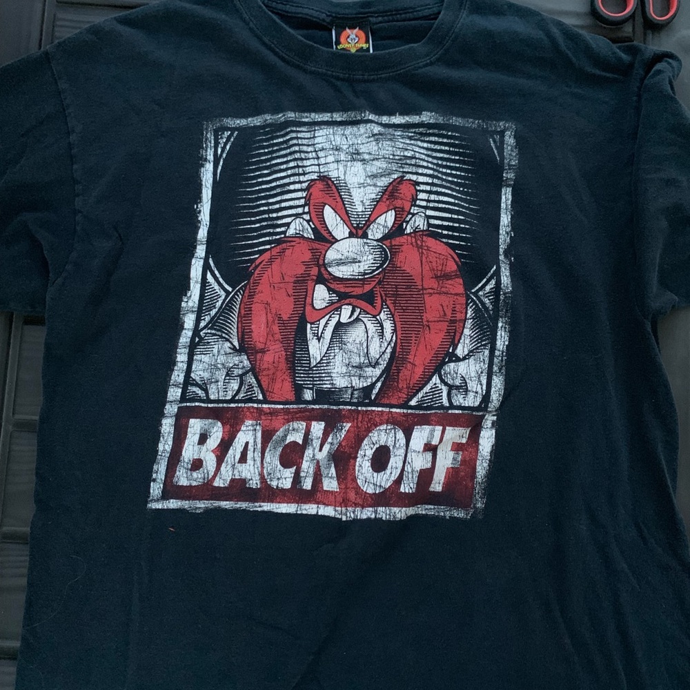‘🌵’Looney Tunes Yosemite Sam Black Tee Size Large